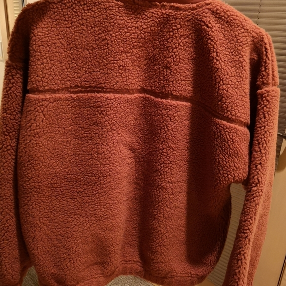 Old Navy fuzzy jacket - Picture 3 of 3